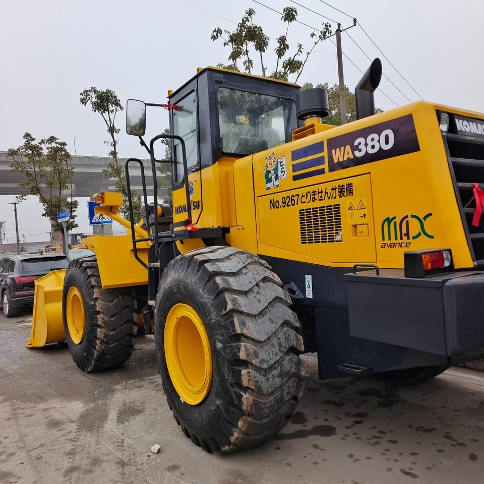 Komatsu WA 380 - מעמיס גלגלים: תמונה 2 Komatsu WA 380 - מעמיס גלגלים: תמונה 2