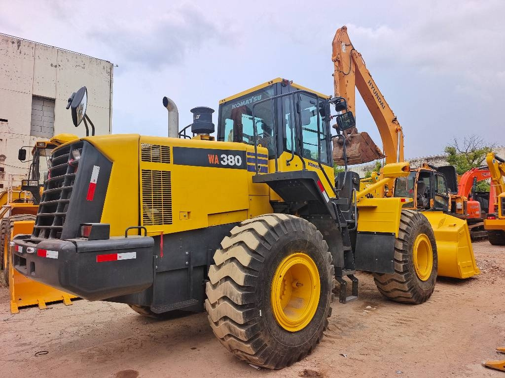 Komatsu WA 380 - מחפר סורק: תמונה 1 Komatsu WA 380 - מחפר סורק: תמונה 1