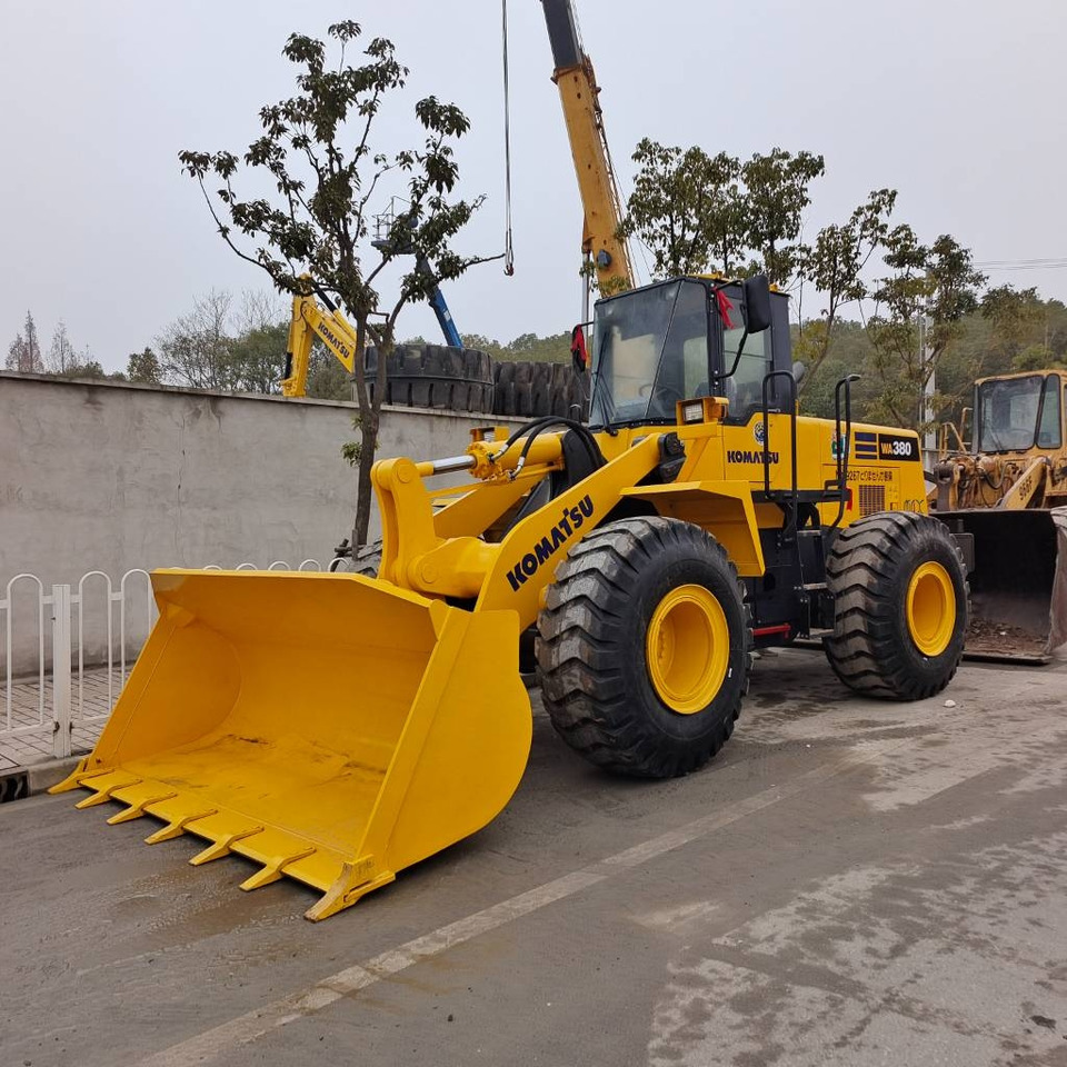 Komatsu WA 380 - מעמיס גלגלים: תמונה 1 Komatsu WA 380 - מעמיס גלגלים: תמונה 1