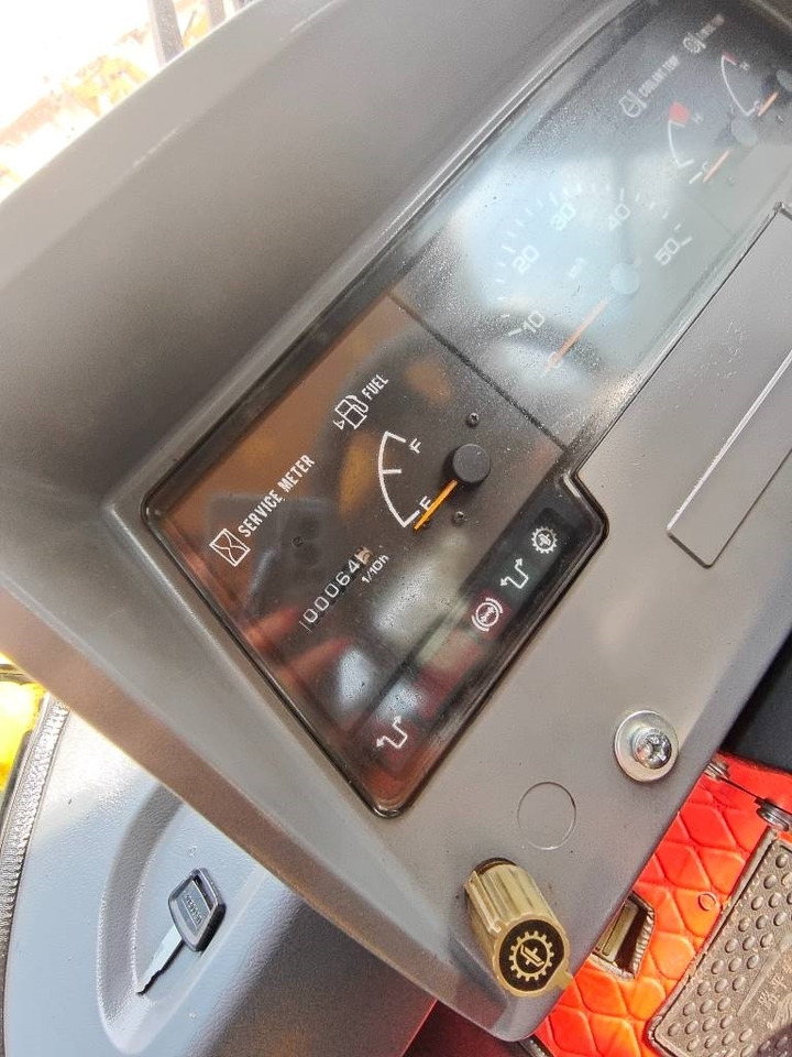 Komatsu WA 470-3 - מעמיס גלגלים: תמונה 5 Komatsu WA 470-3 - מעמיס גלגלים: תמונה 5