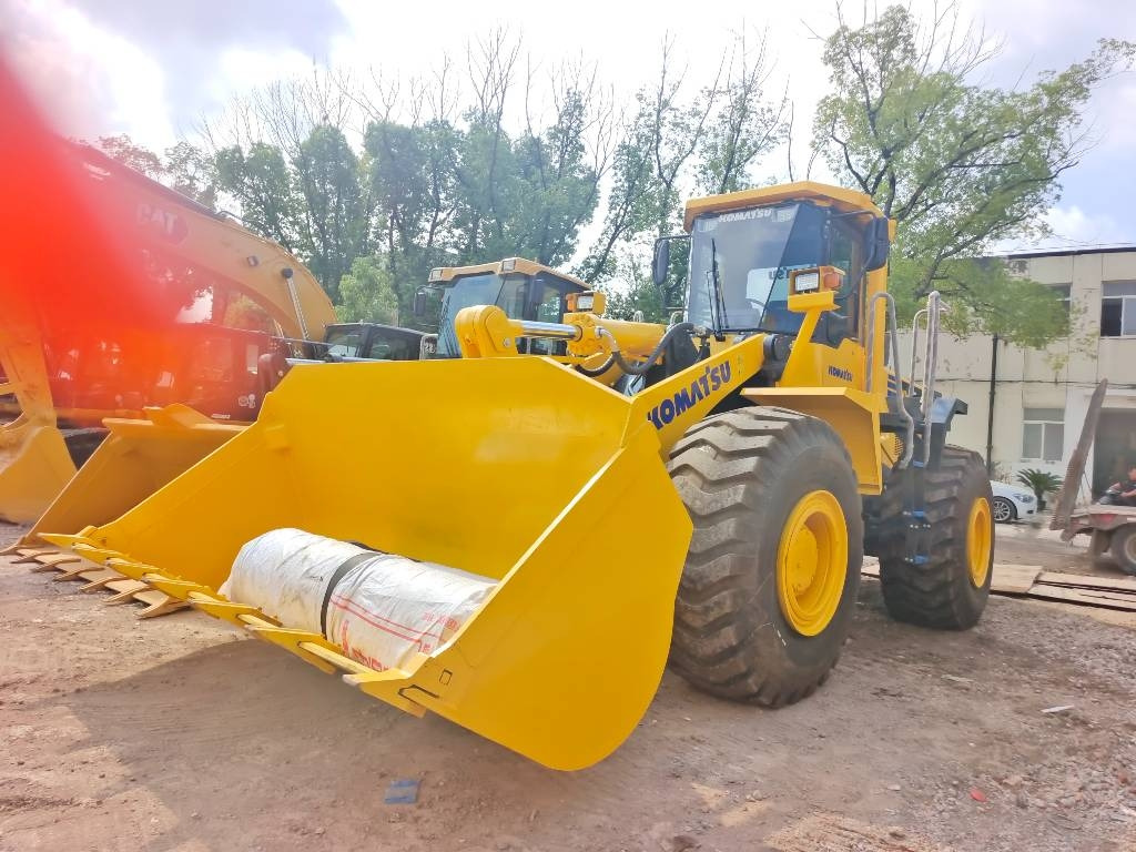 Komatsu WA 470-3 - מעמיס גלגלים: תמונה 1 Komatsu WA 470-3 - מעמיס גלגלים: תמונה 1