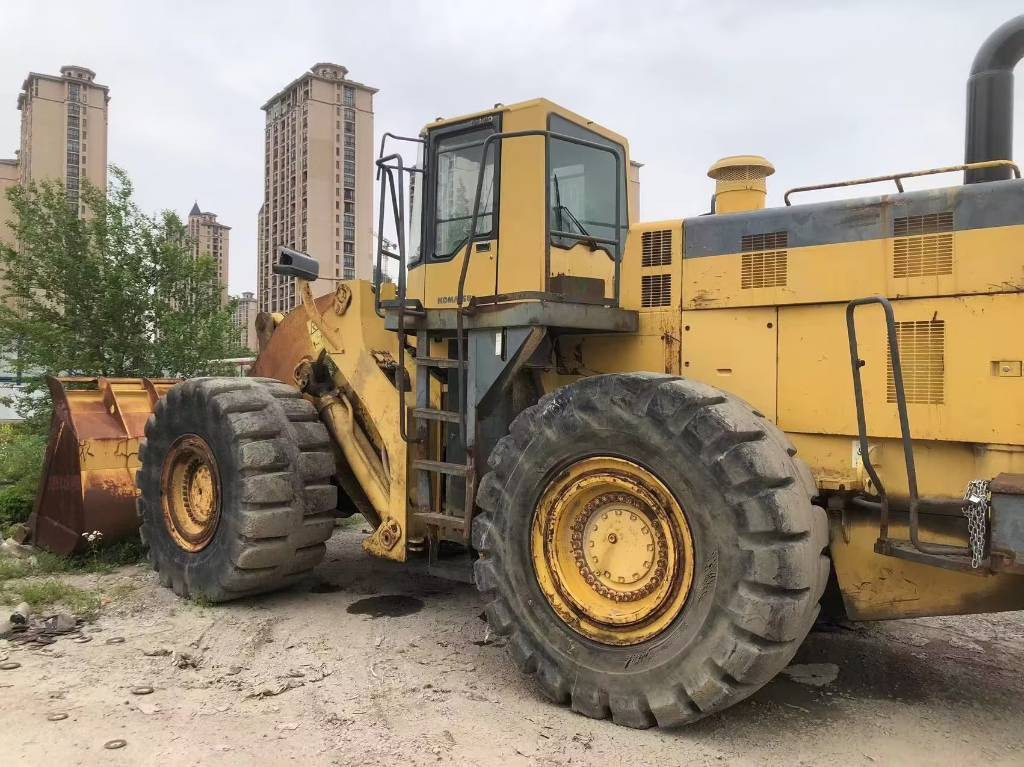 Komatsu WA 600-3 - מעמיס גלגלים: תמונה 2 Komatsu WA 600-3 - מעמיס גלגלים: תמונה 2