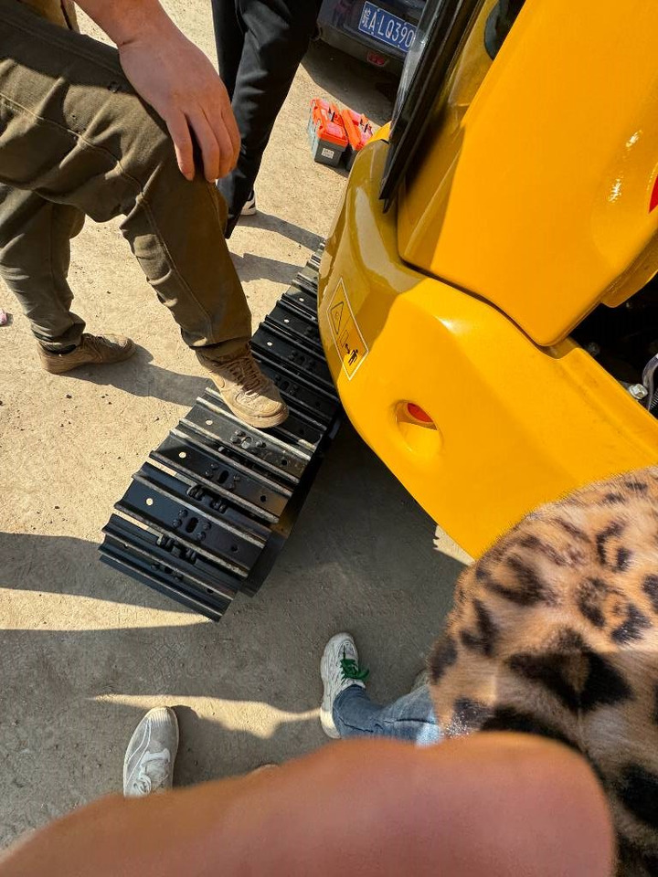 LiuGong 9035FZTSG4 - מיני מחפר: תמונה 3 LiuGong 9035FZTSG4 - מיני מחפר: תמונה 3