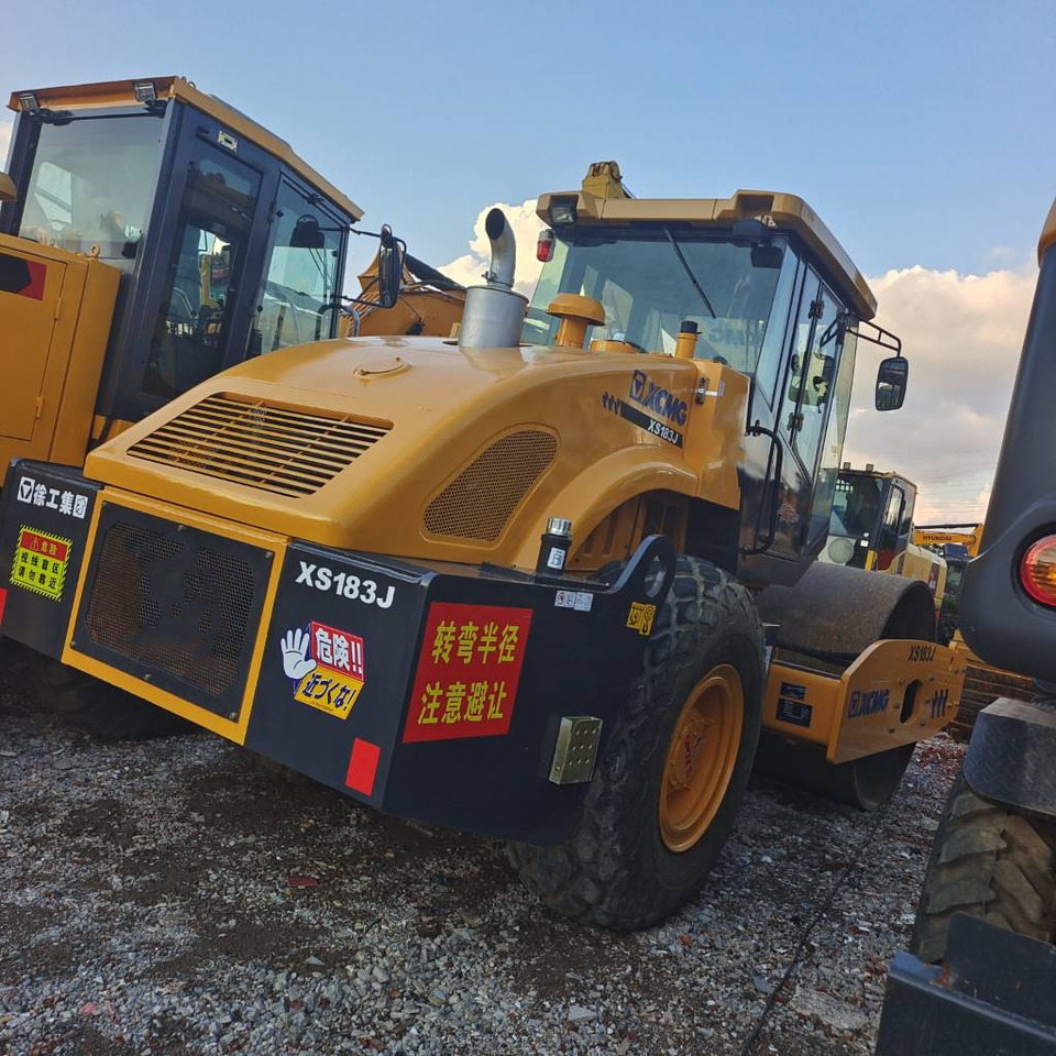 XCMG XS 183 J - מדחס: תמונה 1 XCMG XS 183 J - מדחס: תמונה 1