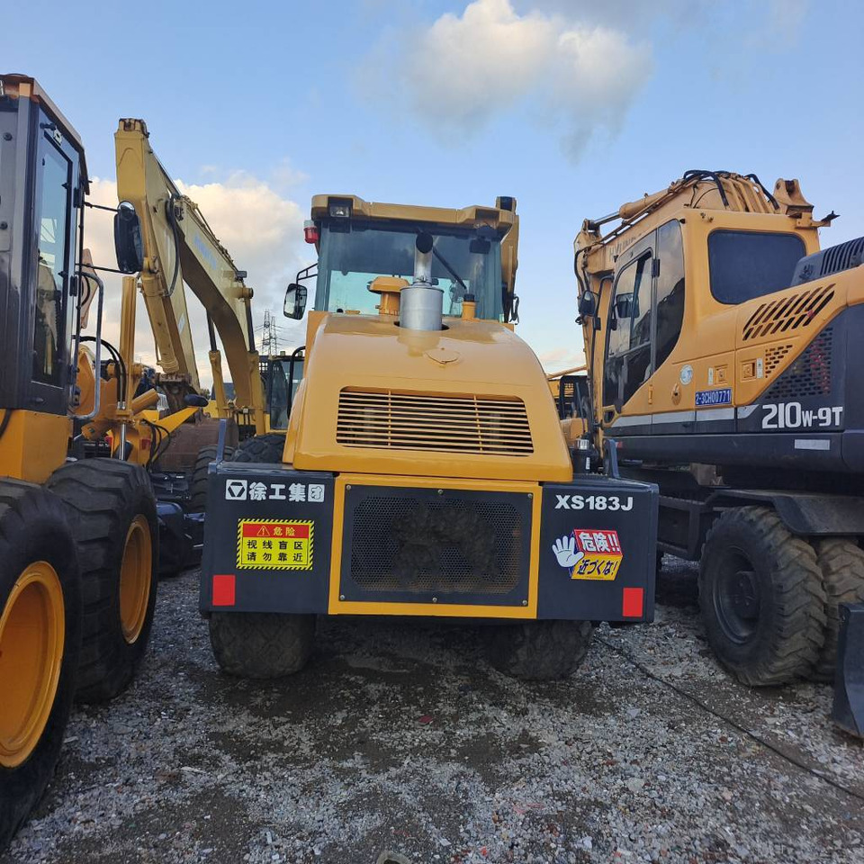 XCMG XS 183 J - מדחס: תמונה 1 XCMG XS 183 J - מדחס: תמונה 1