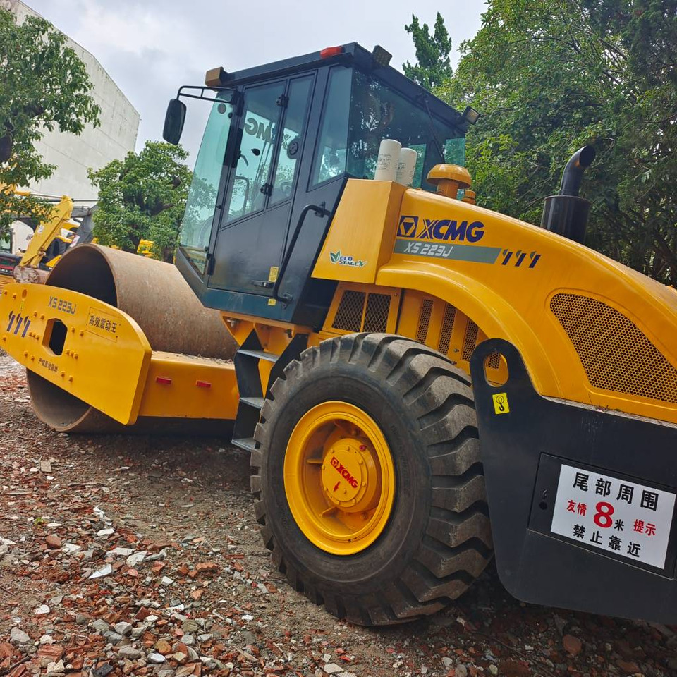 XCMG XS 223 J - מדחס: תמונה 1 XCMG XS 223 J - מדחס: תמונה 1