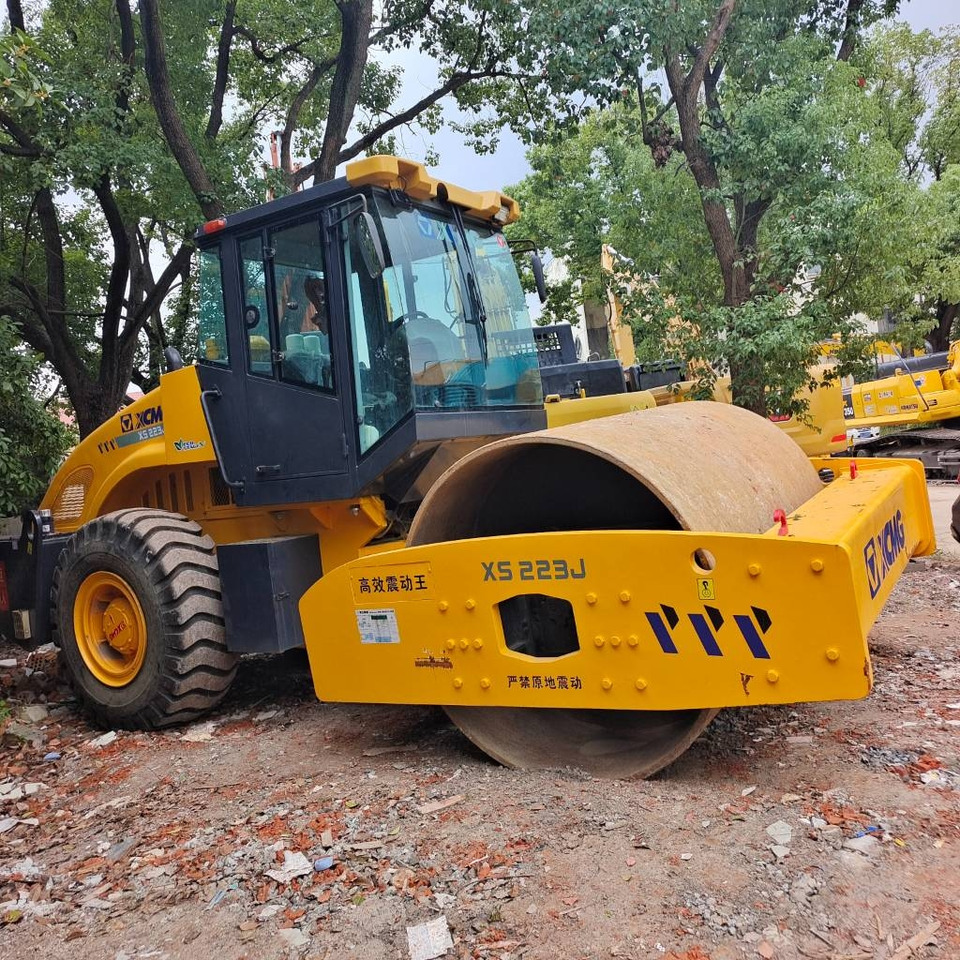XCMG XS 223 J - מדחס: תמונה 1 XCMG XS 223 J - מדחס: תמונה 1