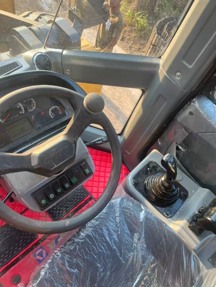 XCMG ZL 50 GN - מעמיס גלגלים: תמונה 4 XCMG ZL 50 GN - מעמיס גלגלים: תמונה 4