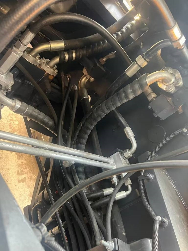 XCMG ZL 50 GN - מעמיס גלגלים: תמונה 5 XCMG ZL 50 GN - מעמיס גלגלים: תמונה 5