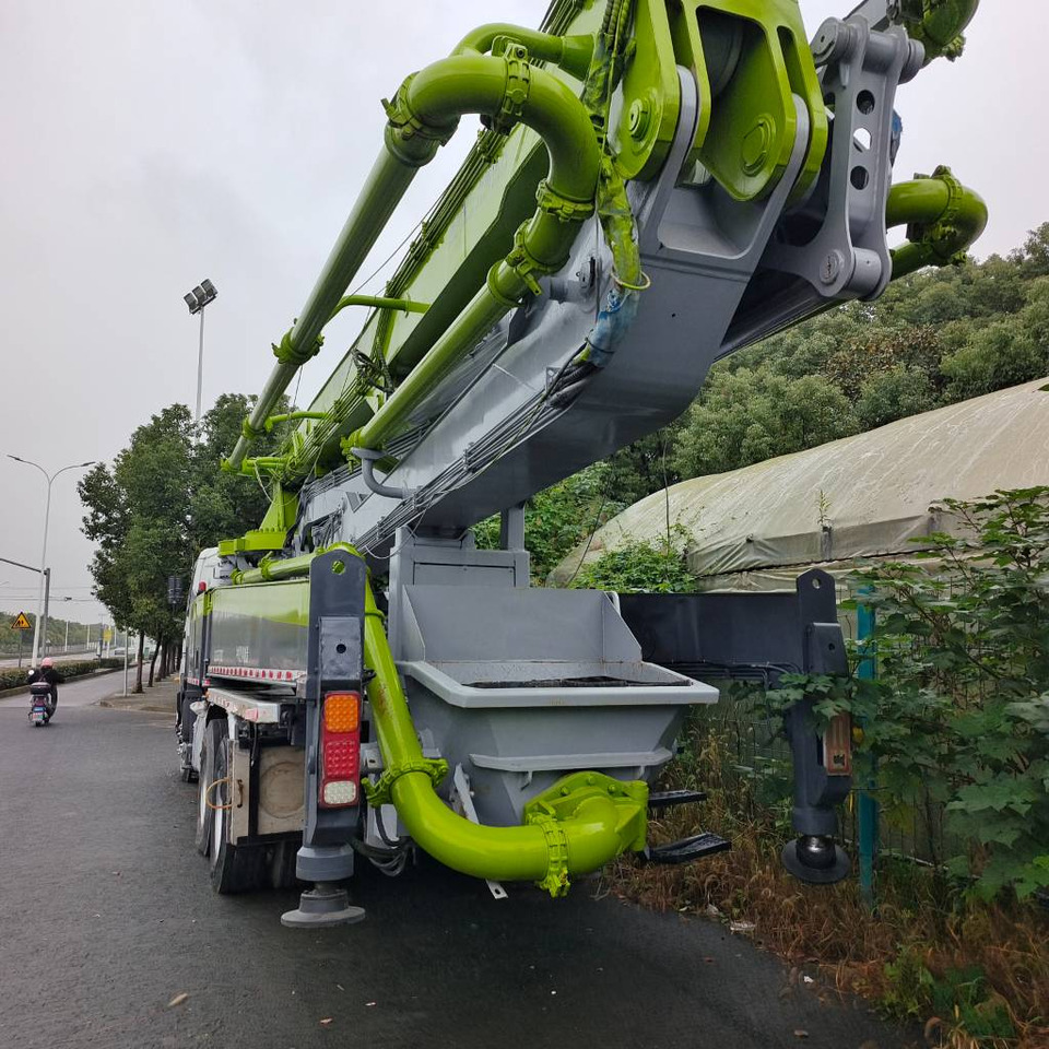 Zoomlion ZLJ5336THBSE - משאית משאבת בטון: תמונה 1 Zoomlion ZLJ5336THBSE - משאית משאבת בטון: תמונה 1
