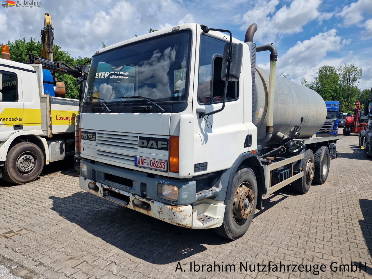 Daf CF 290 Wassertank 13500 L, Tank verzinkt Vorlauf- Lift- Lenkachse - משאית מכל: תמונה 1 Daf CF 290 Wassertank 13500 L, Tank verzinkt Vorlauf- Lift- Lenkachse - משאית מכל: תמונה 1
