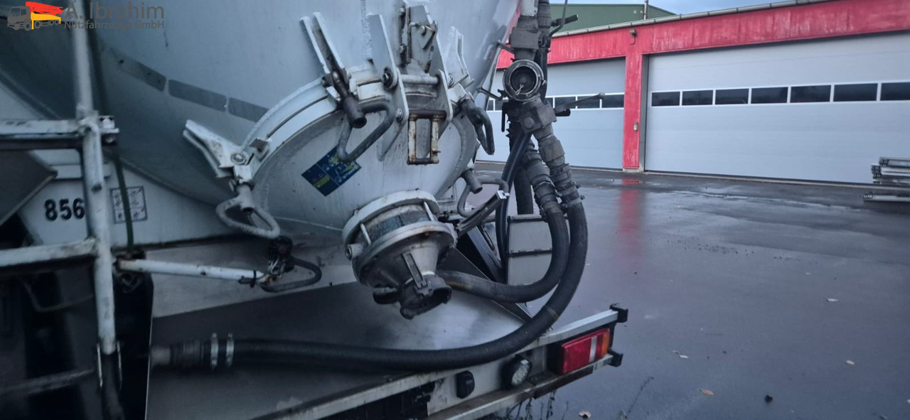 Kässbohrer SSK 42 | 1 Kammer | 42 m³ | Kippsilo | 1 x Liftachse | Scheibenbremse - סמיטריילר Silo: תמונה 3 Kässbohrer SSK 42 | 1 Kammer | 42 m³ | Kippsilo | 1 x Liftachse | Scheibenbremse - סמיטריילר Silo: תמונה 3