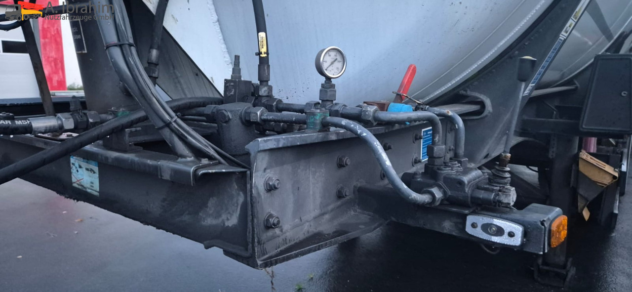 Kässbohrer SSK 42 | 1 Kammer | 42 m³ | Kippsilo | 1 x Liftachse | Scheibenbremse - סמיטריילר Silo: תמונה 4 Kässbohrer SSK 42 | 1 Kammer | 42 m³ | Kippsilo | 1 x Liftachse | Scheibenbremse - סמיטריילר Silo: תמונה 4