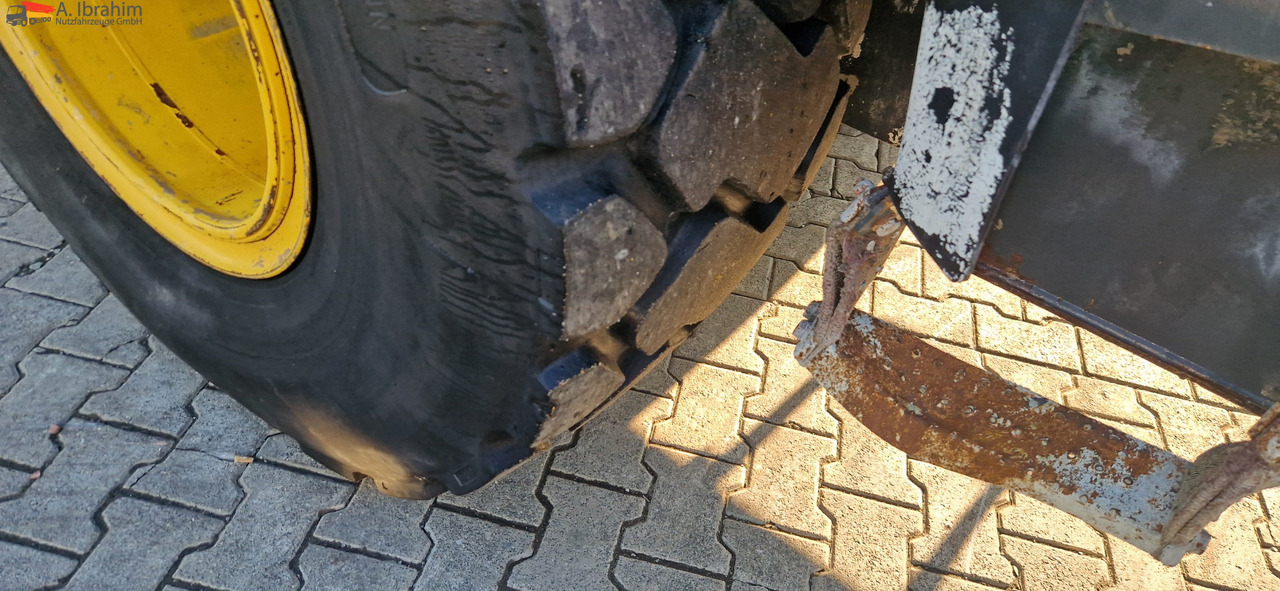 Komatsu WA 200 technisch ok. technische Wartung beim Komatsu Service - מעמיס גלגלים: תמונה 2 Komatsu WA 200 technisch ok. technische Wartung beim Komatsu Service - מעמיס גלגלים: תמונה 2