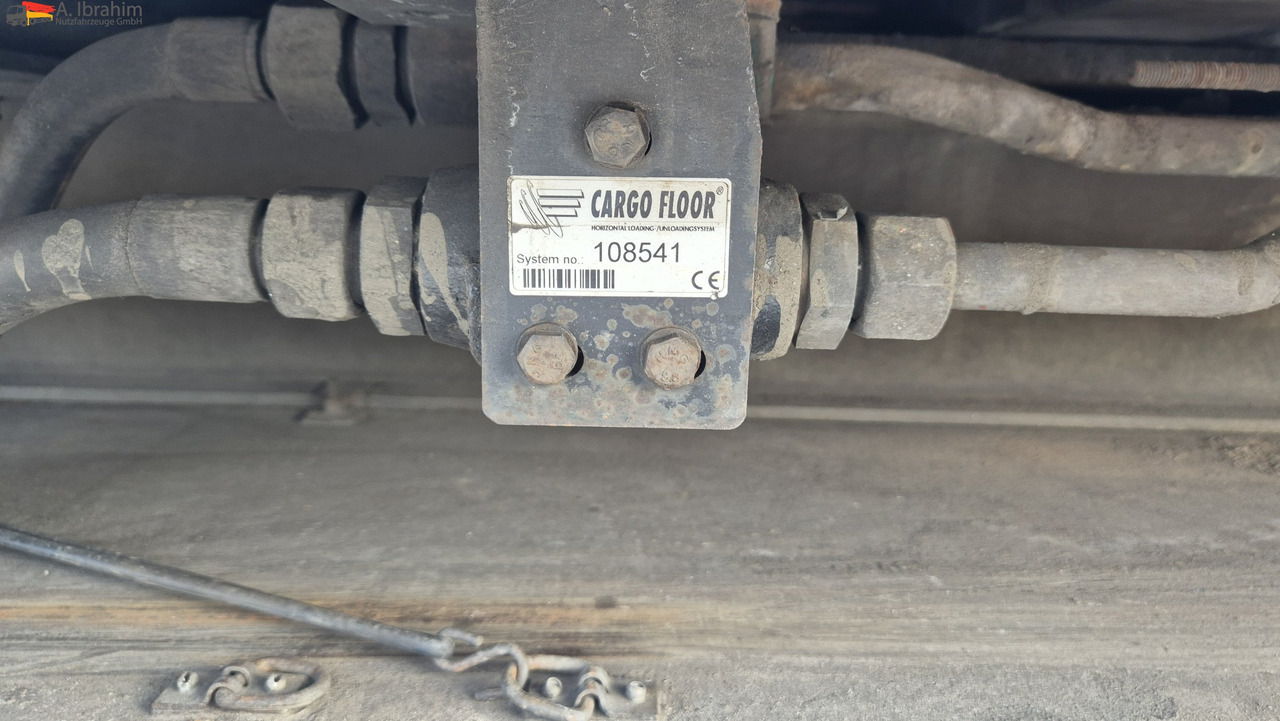 Kraker CF-200 Cargo-Floor Boden, Liftachse, SAF Achsen - סמיטריילר עם רצפת הליכה: תמונה 2 Kraker CF-200 Cargo-Floor Boden, Liftachse, SAF Achsen - סמיטריילר עם רצפת הליכה: תמונה 2