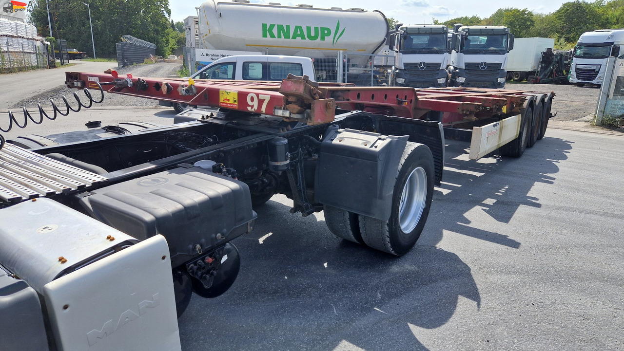 Krone SD Containerchassis 2x 20, 30, 40 ft deutscher Auflieger, ausziehbar - סמיטריילר מוביל מכולות/ החלפת גוף: תמונה 1 Krone SD Containerchassis 2x 20, 30, 40 ft deutscher Auflieger, ausziehbar - סמיטריילר מוביל מכולות/ החלפת גוף: תמונה 1