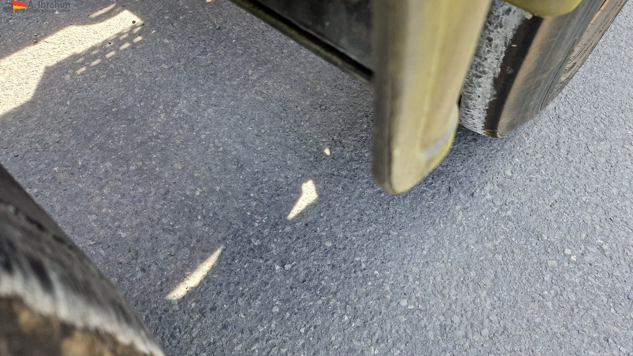 Krone SD Containerchassis 2x 20, 30, 40 ft deutscher Auflieger, ausziehbar - סמיטריילר מוביל מכולות/ החלפת גוף: תמונה 3 Krone SD Containerchassis 2x 20, 30, 40 ft deutscher Auflieger, ausziehbar - סמיטריילר מוביל מכולות/ החלפת גוף: תמונה 3