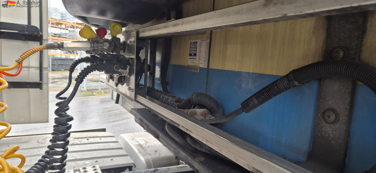 Krone SDR27 Carrier Vector 1950 -30°C | Lift-Achse | Scheibenbremse - סמיטריילר עם קירור: תמונה 2 Krone SDR27 Carrier Vector 1950 -30°C | Lift-Achse | Scheibenbremse - סמיטריילר עם קירור: תמונה 2