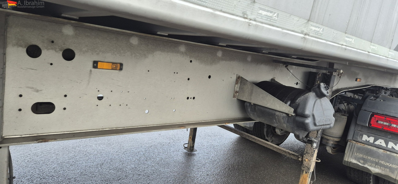 Langendorf SK39A0100A Unfallschaden!! hat gelegen. fahrbereit !!! - סמיטריילר עם מזהיר: תמונה 2 Langendorf SK39A0100A Unfallschaden!! hat gelegen. fahrbereit !!! - סמיטריילר עם מזהיר: תמונה 2