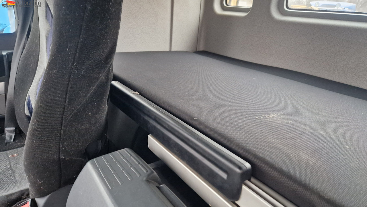 הַחכָּרָה MAN 18.400 TGX Flachdach Retarder, Klima, 1 Bett, Kühlschrank MAN 18.400 TGX Flachdach Retarder, Klima, 1 Bett, Kühlschrank: תמונה 7