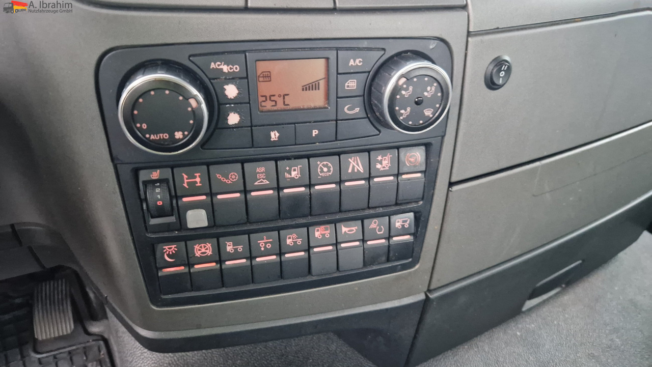 MAN 18.400 TGX Flachdach Retarder, Klima, 1 Bett, Kühlschrank - יחידת טרקטור: תמונה 4 MAN 18.400 TGX Flachdach Retarder, Klima, 1 Bett, Kühlschrank - יחידת טרקטור: תמונה 4
