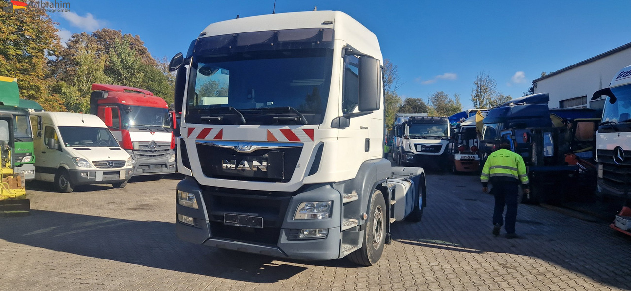 MAN TGS 18.400 PTO für Kompressor sehr sauber, 8x baugleich - יחידת טרקטור: תמונה 1 MAN TGS 18.400 PTO für Kompressor sehr sauber, 8x baugleich - יחידת טרקטור: תמונה 1