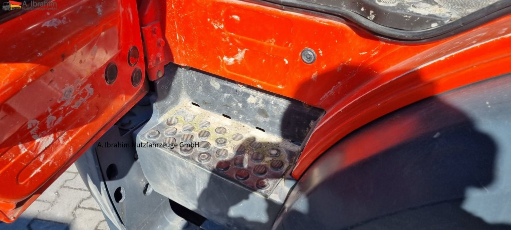 Mercedes-Benz 1722 Dachdeckerkran Cormach 30000 TECH, - משאית מנוף, משאית צד נופל/ שטוחה: תמונה 5 Mercedes-Benz 1722 Dachdeckerkran Cormach 30000 TECH, - משאית מנוף, משאית צד נופל/ שטוחה: תמונה 5