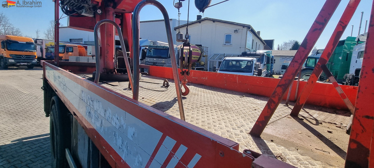 Mercedes-Benz 1722 Dachdeckerkran Cormach 30000 TECH, - משאית מנוף, משאית צד נופל/ שטוחה: תמונה 2 Mercedes-Benz 1722 Dachdeckerkran Cormach 30000 TECH, - משאית מנוף, משאית צד נופל/ שטוחה: תמונה 2