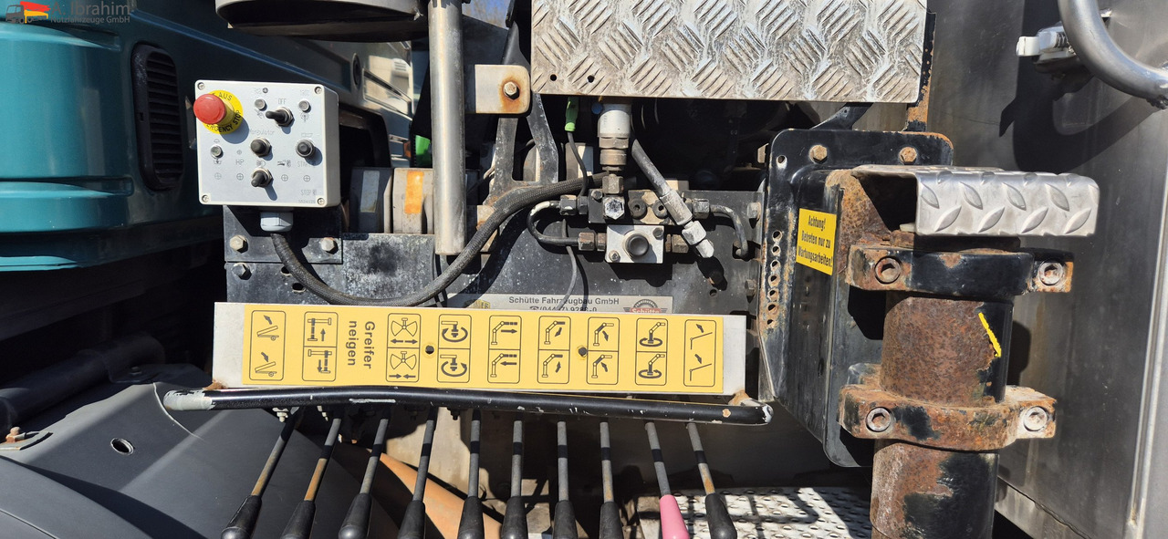 Mercedes-Benz 1824 Kipper Kran, Edelstahlaufbau Tierentsorgung - מזהיר, משאית מנוף: תמונה 2 Mercedes-Benz 1824 Kipper Kran, Edelstahlaufbau Tierentsorgung - מזהיר, משאית מנוף: תמונה 2