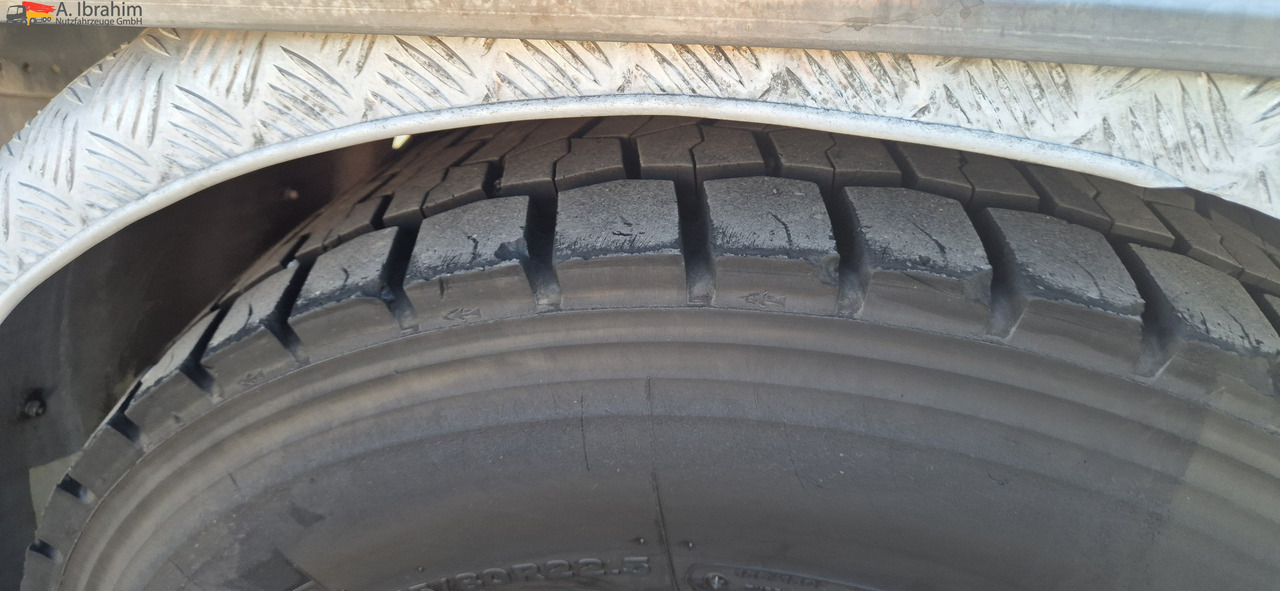 מזהיר, משאית מנוף Mercedes-Benz 1824 Kipper Kran, Edelstahlaufbau Tierentsorgung: תמונה 7 מזהיר, משאית מנוף Mercedes-Benz 1824 Kipper Kran, Edelstahlaufbau Tierentsorgung: תמונה 7