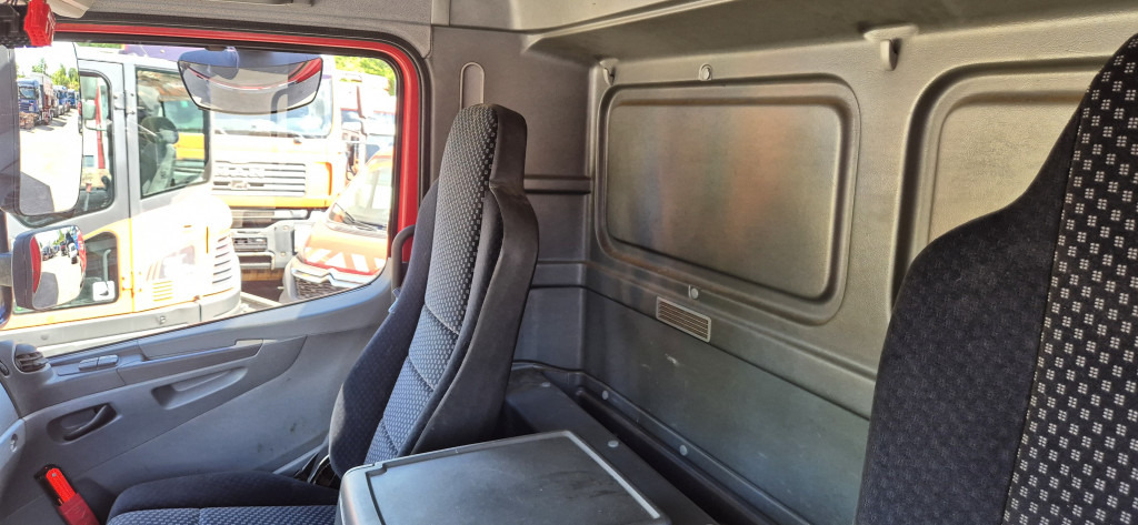 Mercedes-Benz 1829L Staplerhalterung, , Schiebeplane - משאית וילונות צד: תמונה 5 Mercedes-Benz 1829L Staplerhalterung, , Schiebeplane - משאית וילונות צד: תמונה 5