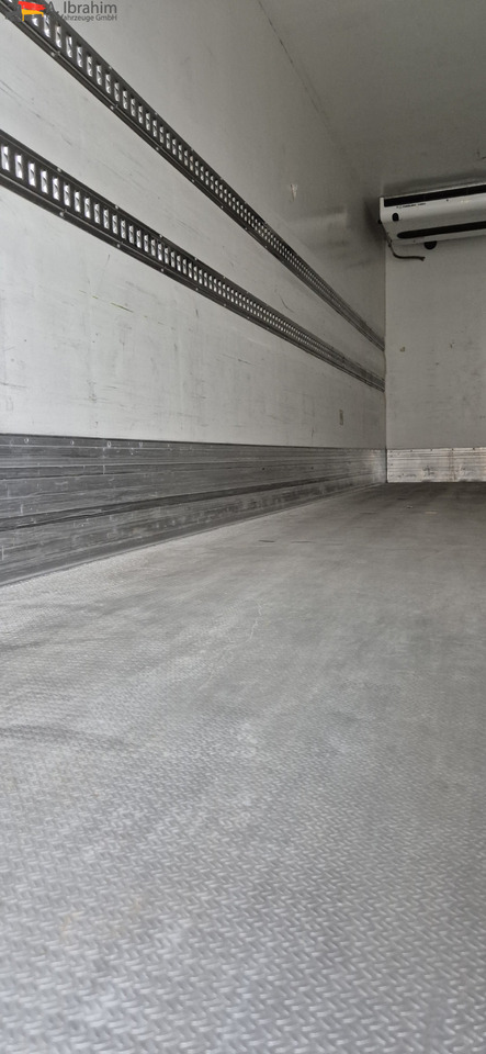 Mercedes-Benz 1830L Thermoking UT1200 - משאית קירור: תמונה 3 Mercedes-Benz 1830L Thermoking UT1200 - משאית קירור: תמונה 3