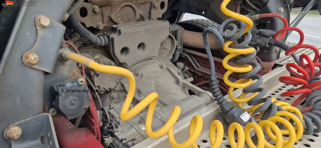 Mercedes-Benz 1843 DB 1843 mit PTU für Kompressor Unfall, bedingt fahrbereit. Video vorh. - יחידת טרקטור: תמונה 5 Mercedes-Benz 1843 DB 1843 mit PTU für Kompressor Unfall, bedingt fahrbereit. Video vorh. - יחידת טרקטור: תמונה 5