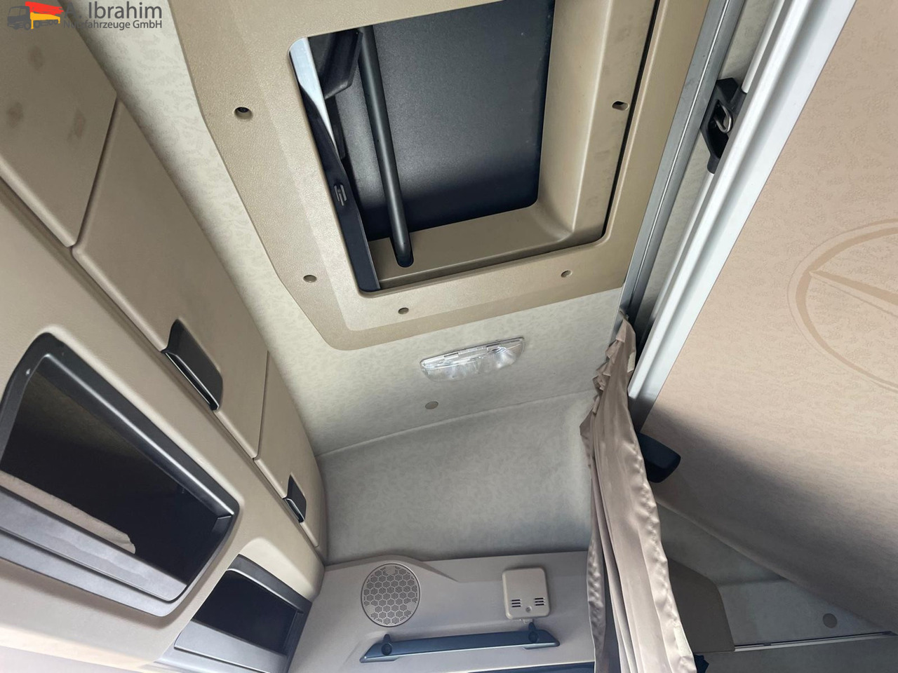 Mercedes-Benz 1845 Kipphydraulik, Retarder, Kompressor 4x2 - יחידת טרקטור: תמונה 5 Mercedes-Benz 1845 Kipphydraulik, Retarder, Kompressor 4x2 - יחידת טרקטור: תמונה 5