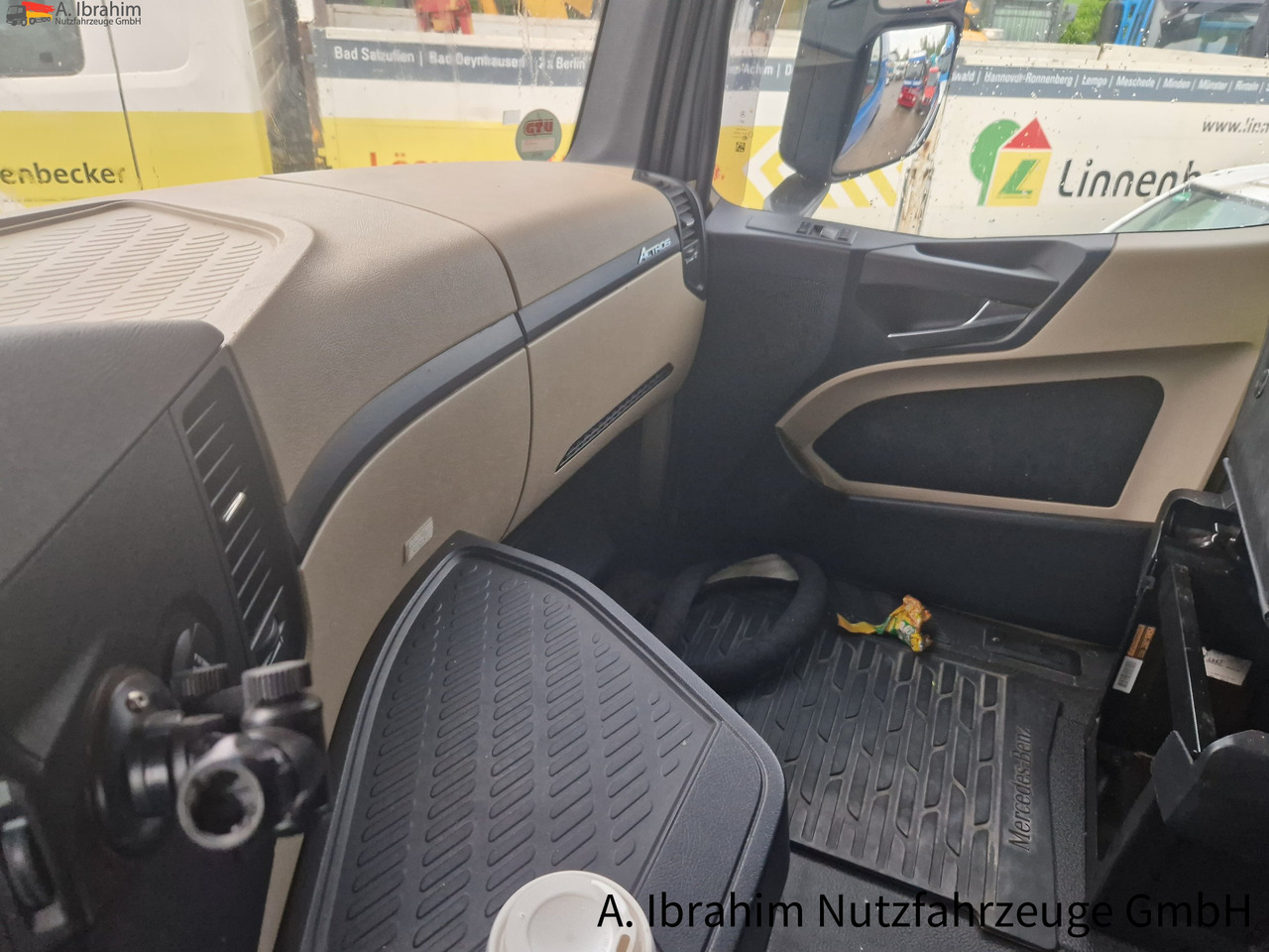 Mercedes-Benz 1845 Retarder Klima, Kühlschrank deutsches Fahrzeug - יחידת טרקטור: תמונה 5 Mercedes-Benz 1845 Retarder Klima, Kühlschrank deutsches Fahrzeug - יחידת טרקטור: תמונה 5