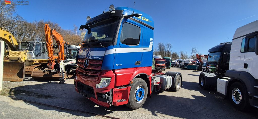 Mercedes-Benz 1846 Unfall, fahrbereit - יחידת טרקטור: תמונה 1 Mercedes-Benz 1846 Unfall, fahrbereit - יחידת טרקטור: תמונה 1