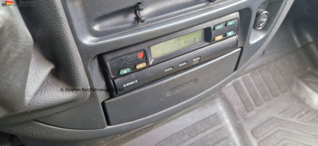 Mercedes-Benz 413 CDI Tiefkühlfächer, autom. Verkaufsklappe Rost ja, Basis ist ok - כלי רכב מסחרי לקירור: תמונה 2 Mercedes-Benz 413 CDI Tiefkühlfächer, autom. Verkaufsklappe Rost ja, Basis ist ok - כלי רכב מסחרי לקירור: תמונה 2