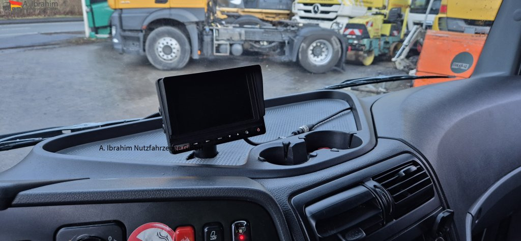 Mercedes-Benz 816L LBW, Blatt gefedert - כלי רכב מסחרי עם תיבה: תמונה 2 Mercedes-Benz 816L LBW, Blatt gefedert - כלי רכב מסחרי עם תיבה: תמונה 2