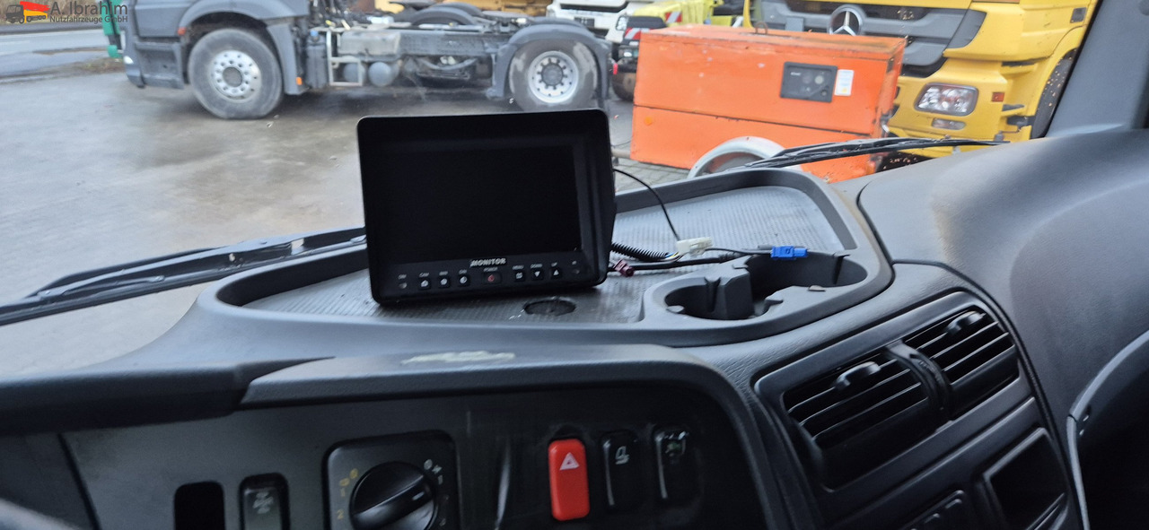 Mercedes-Benz 818L LBW, Luftfederung - כלי רכב מסחרי עם תיבה: תמונה 2 Mercedes-Benz 818L LBW, Luftfederung - כלי רכב מסחרי עם תיבה: תמונה 2