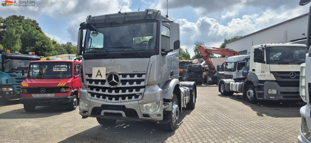 Mercedes-Benz DB 1842H 4x4 Hydrodrive Scheckheft bei Mercedes - יחידת טרקטור: תמונה 1 Mercedes-Benz DB 1842H 4x4 Hydrodrive Scheckheft bei Mercedes - יחידת טרקטור: תמונה 1