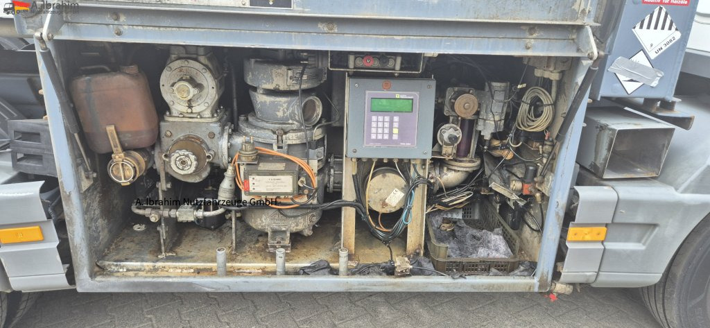Mercedes-Benz DB 815 Vogt Tank 6500 L 1 Kammer, ADR 07 2025 - כלי רכב מסחרי: תמונה 5 Mercedes-Benz DB 815 Vogt Tank 6500 L 1 Kammer, ADR 07 2025 - כלי רכב מסחרי: תמונה 5
