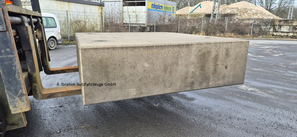 Mercedes-Benz Kontergewicht für SZM 8000 - 9000 kg mehr als 10 Stck. - יחידת טרקטור: תמונה 3 Mercedes-Benz Kontergewicht für SZM 8000 - 9000 kg mehr als 10 Stck. - יחידת טרקטור: תמונה 3