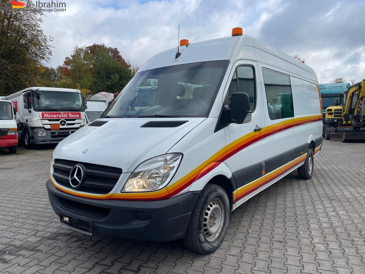 Mercedes-Benz Sprinter DB 319 CDI Geschlossen Kasten | 15 m³ | V6 | 4.5 m Radstand - כלי רכב מסחרי עם לוח: תמונה 1 Mercedes-Benz Sprinter DB 319 CDI Geschlossen Kasten | 15 m³ | V6 | 4.5 m Radstand - כלי רכב מסחרי עם לוח: תמונה 1