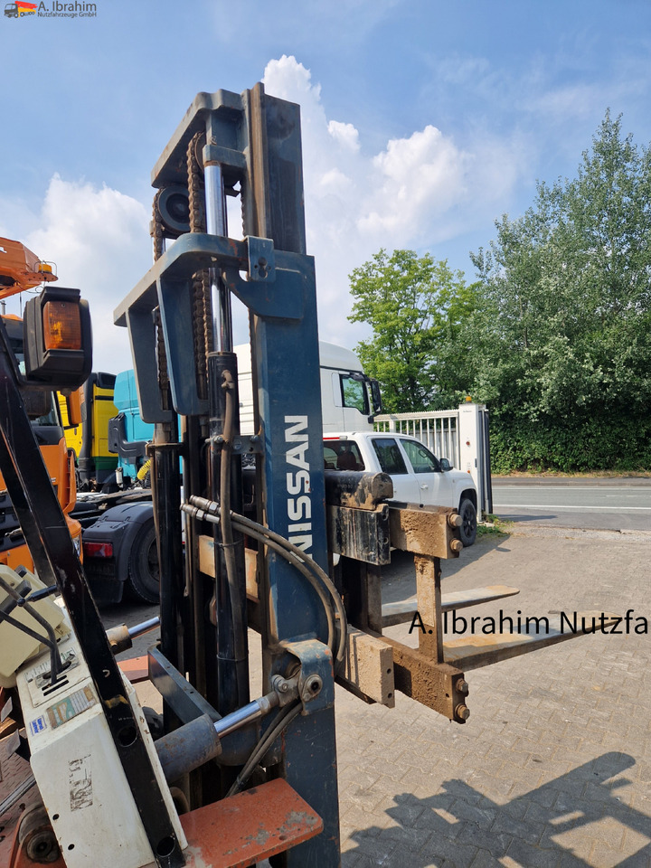 Nissan BF 03-40 4t Stapler - מלגזה: תמונה 4 Nissan BF 03-40 4t Stapler - מלגזה: תמונה 4