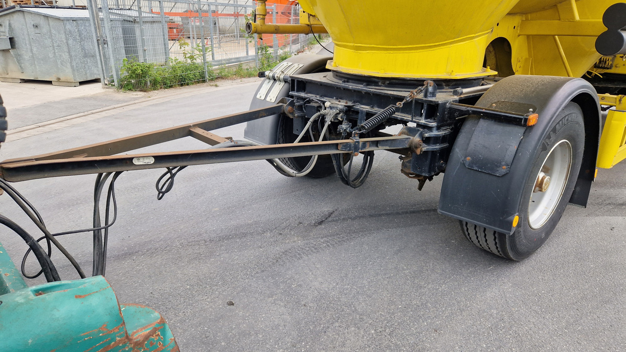 SPITZER SAPI 1832 Zustand 3-, steht länger - קרון נגרר עם מכל: תמונה 3 SPITZER SAPI 1832 Zustand 3-, steht länger - קרון נגרר עם מכל: תמונה 3