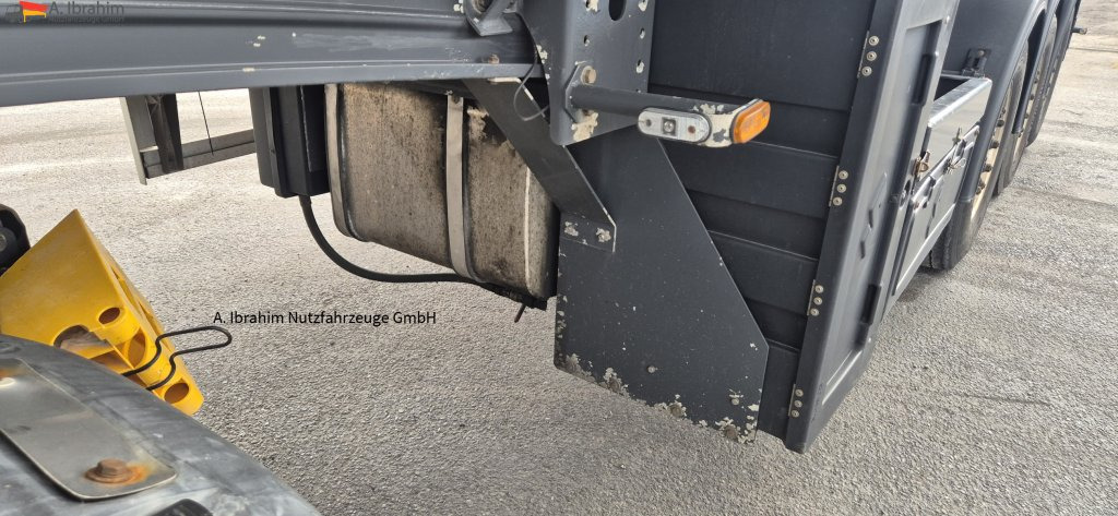 SPITZER SKL2745CAL leichter Anfahrschaden elektr. Pumpe - סמיטריילר Silo: תמונה 3 SPITZER SKL2745CAL leichter Anfahrschaden elektr. Pumpe - סמיטריילר Silo: תמונה 3