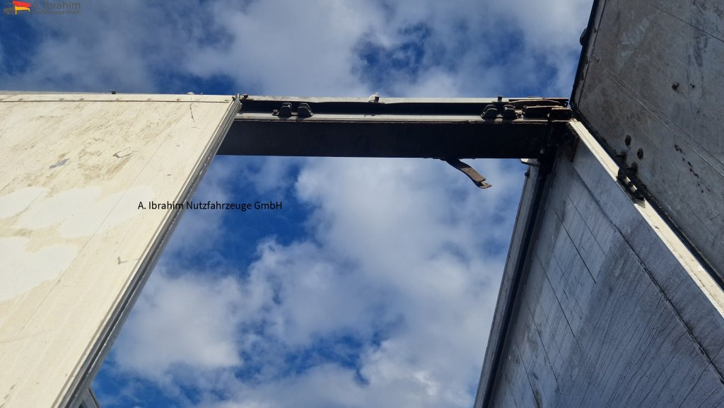 Schmitz SW 24 Schubboden, Liftachse,Ersatzradhalterung Kabelfernbedienung, Trichter - סמיטריילר עם רצפת הליכה: תמונה 4 Schmitz SW 24 Schubboden, Liftachse,Ersatzradhalterung Kabelfernbedienung, Trichter - סמיטריילר עם רצפת הליכה: תמונה 4