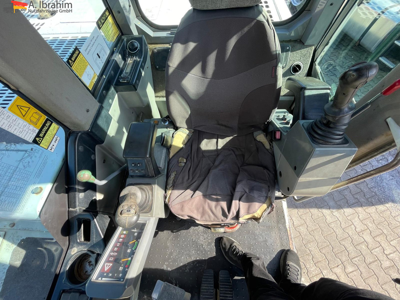 הַחכָּרָה Takeuchi TB 1140 14 Ton | Schnellwechsler | Schwenkfunktion | Klima | 5x Löffel | Radio Takeuchi TB 1140 14 Ton | Schnellwechsler | Schwenkfunktion | Klima | 5x Löffel | Radio: תמונה 14 הַחכָּרָה Takeuchi TB 1140 14 Ton | Schnellwechsler | Schwenkfunktion | Klima | 5x Löffel | Radio Takeuchi TB 1140 14 Ton | Schnellwechsler | Schwenkfunktion | Klima | 5x Löffel | Radio: תמונה 14