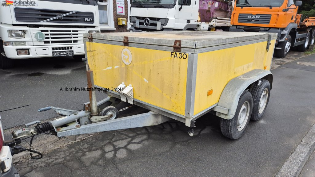 Wagenbouw Hapert K2700 Deichsel verstellbar - קרון נגרר בתיבה סגורה: תמונה 1 Wagenbouw Hapert K2700 Deichsel verstellbar - קרון נגרר בתיבה סגורה: תמונה 1