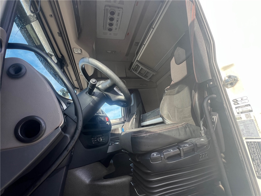יחידת טרקטור DAF XF 530 Retarder / Airparkoll: תמונה 18 יחידת טרקטור DAF XF 530 Retarder / Airparkoll: תמונה 18
